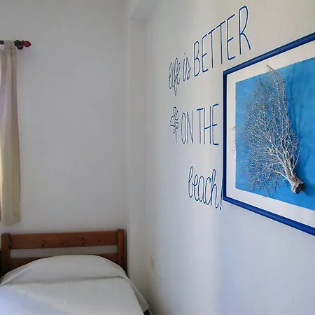 Angelina Parikia (Paros)